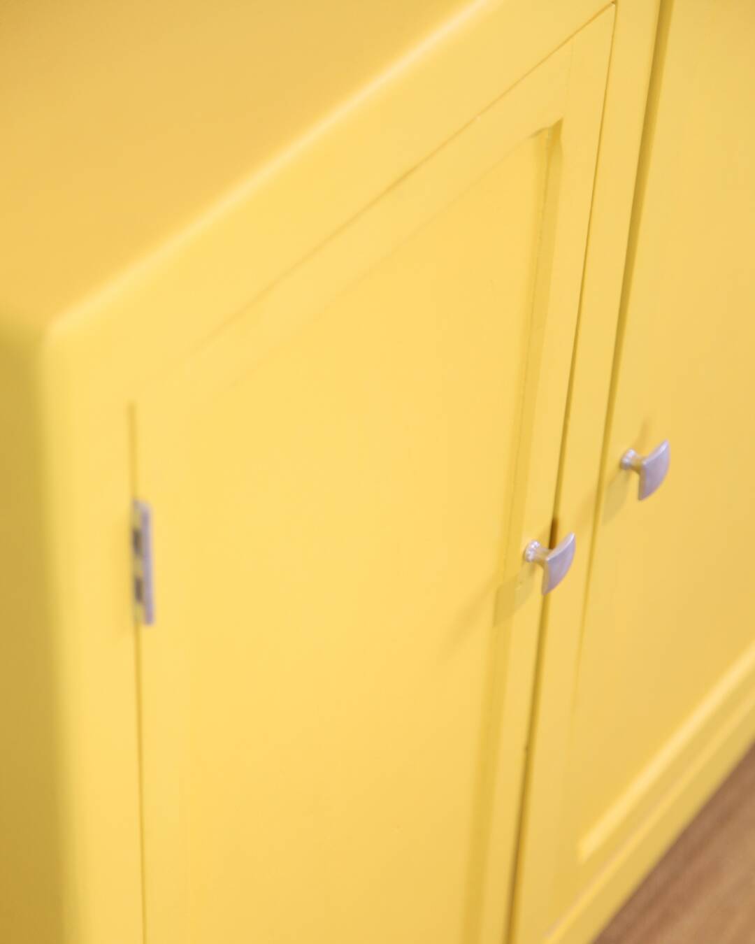 Vintage storage unit