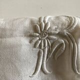 Nappe et 8 serviettes en damas de lin brodées RT vers 1900