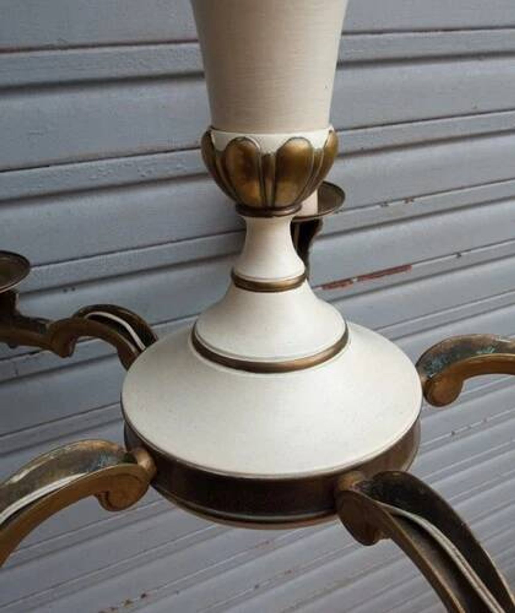 Rare chandelier with 5 lights in bronze and lacquered brass - Circa 1940 - in working condition.