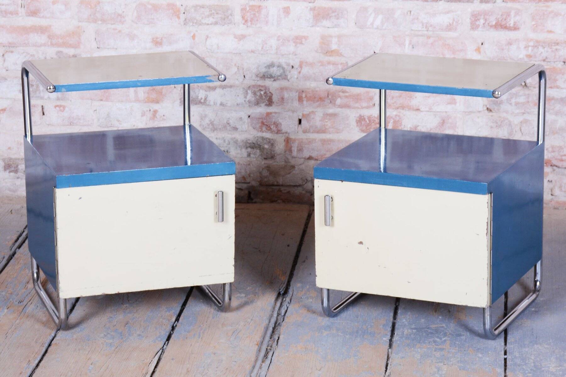 Czech Bauhaus Bedside Tables in Chrome and Lacquered Wood, 1930s, Set of 2