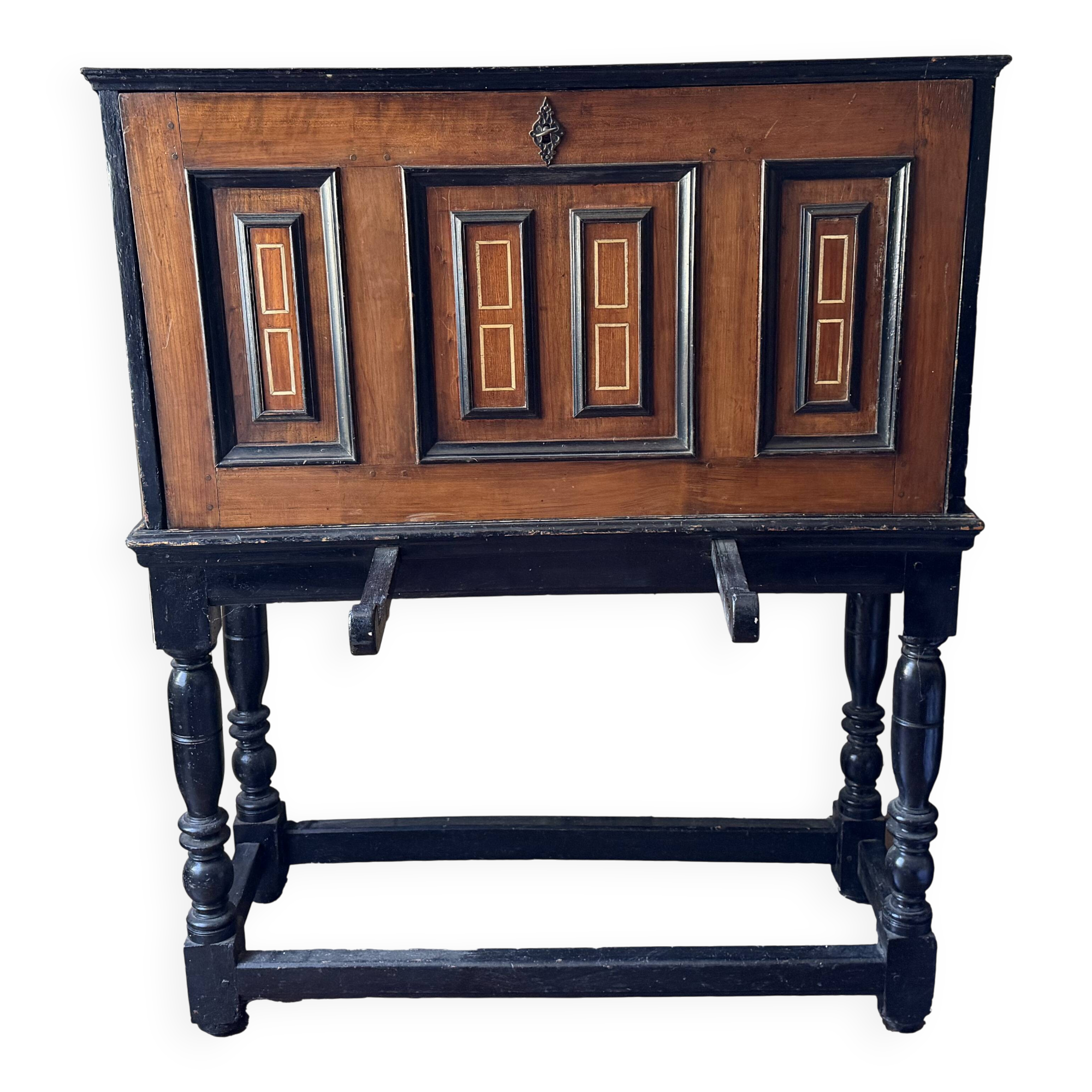 Cabinet espagnol "bargueño"