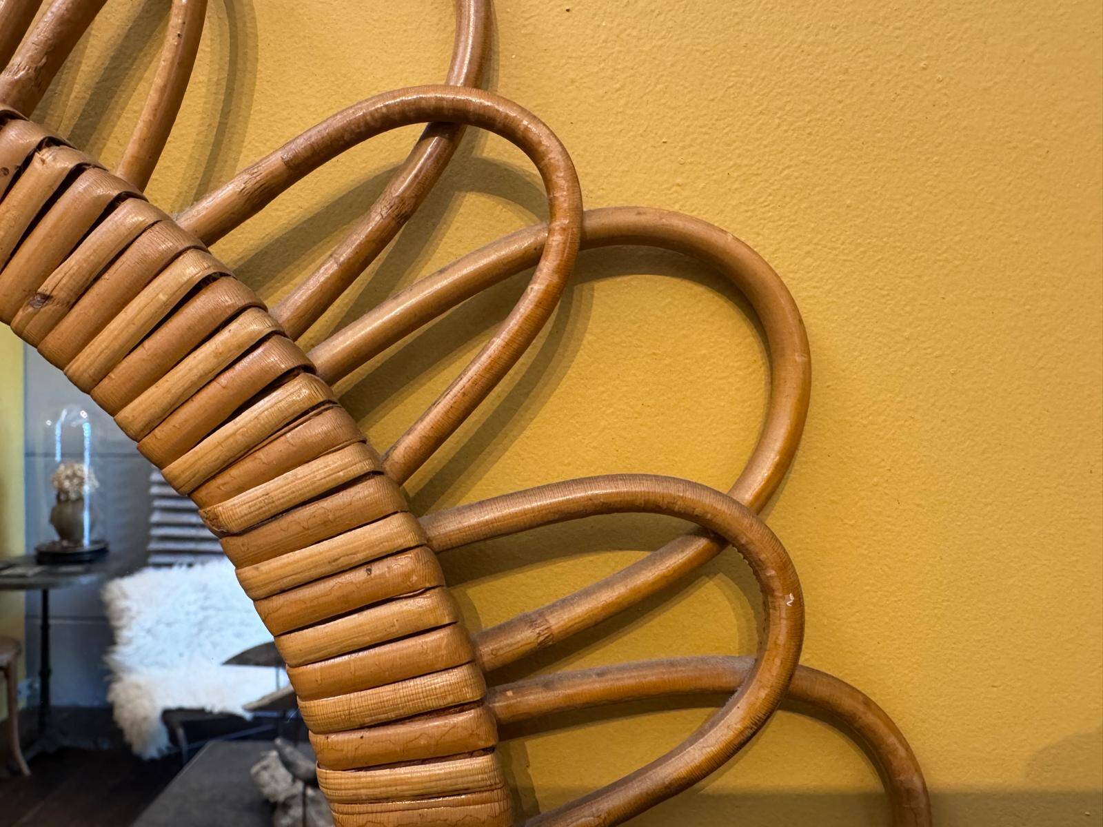 Vintage rattan flower mirror