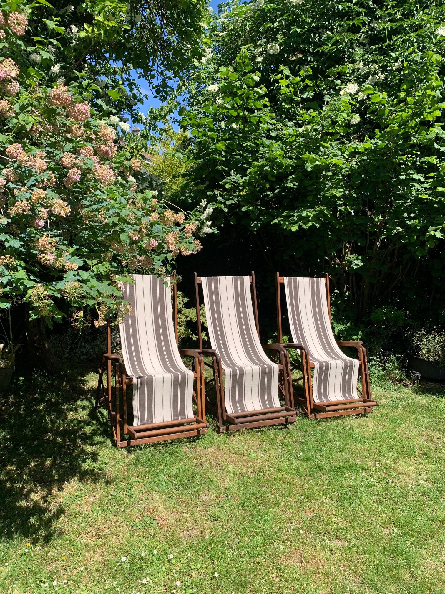 3 Ocean liner deck chairs