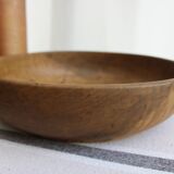 Round wooden dish