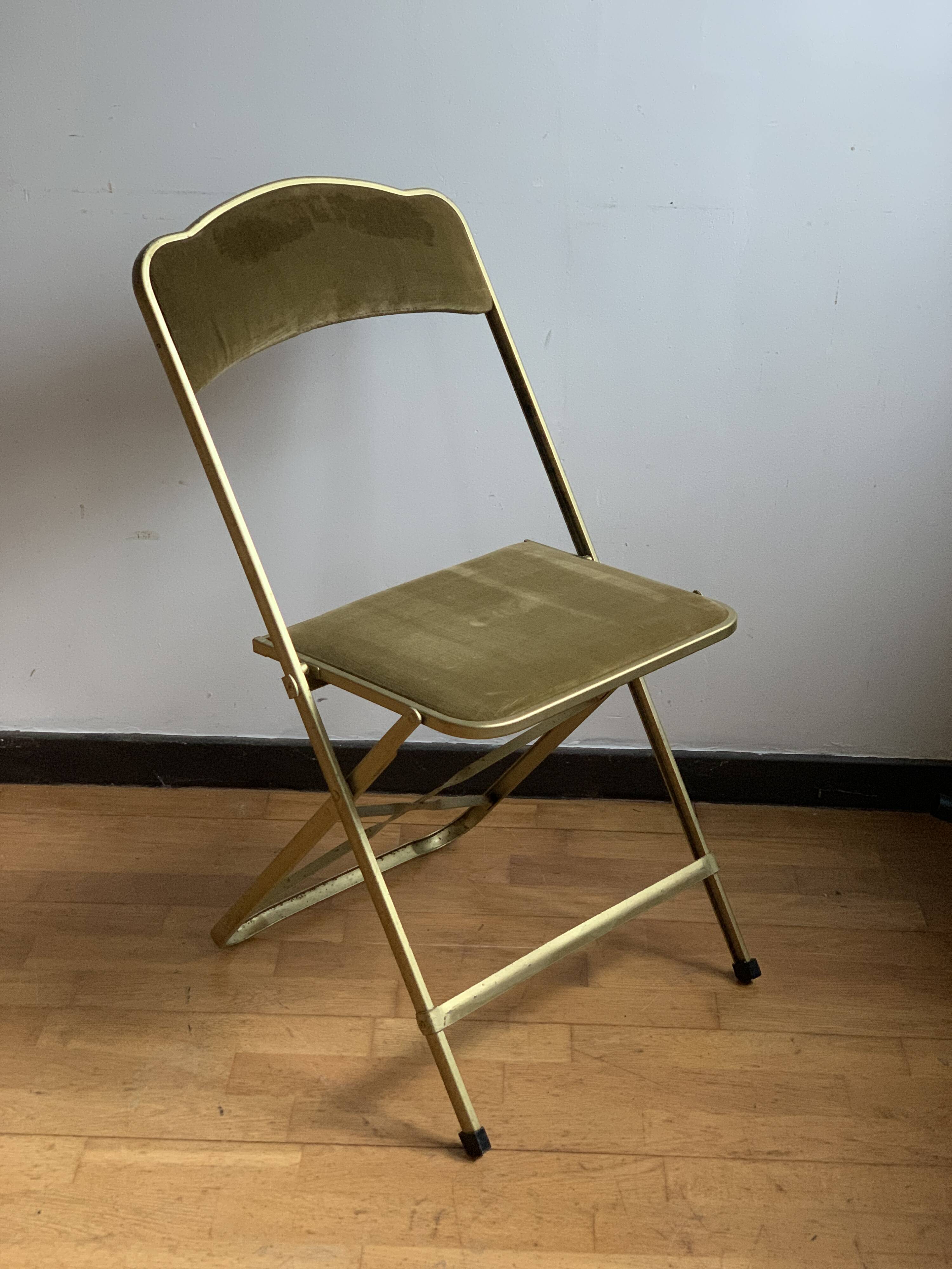 Velvet folding chair