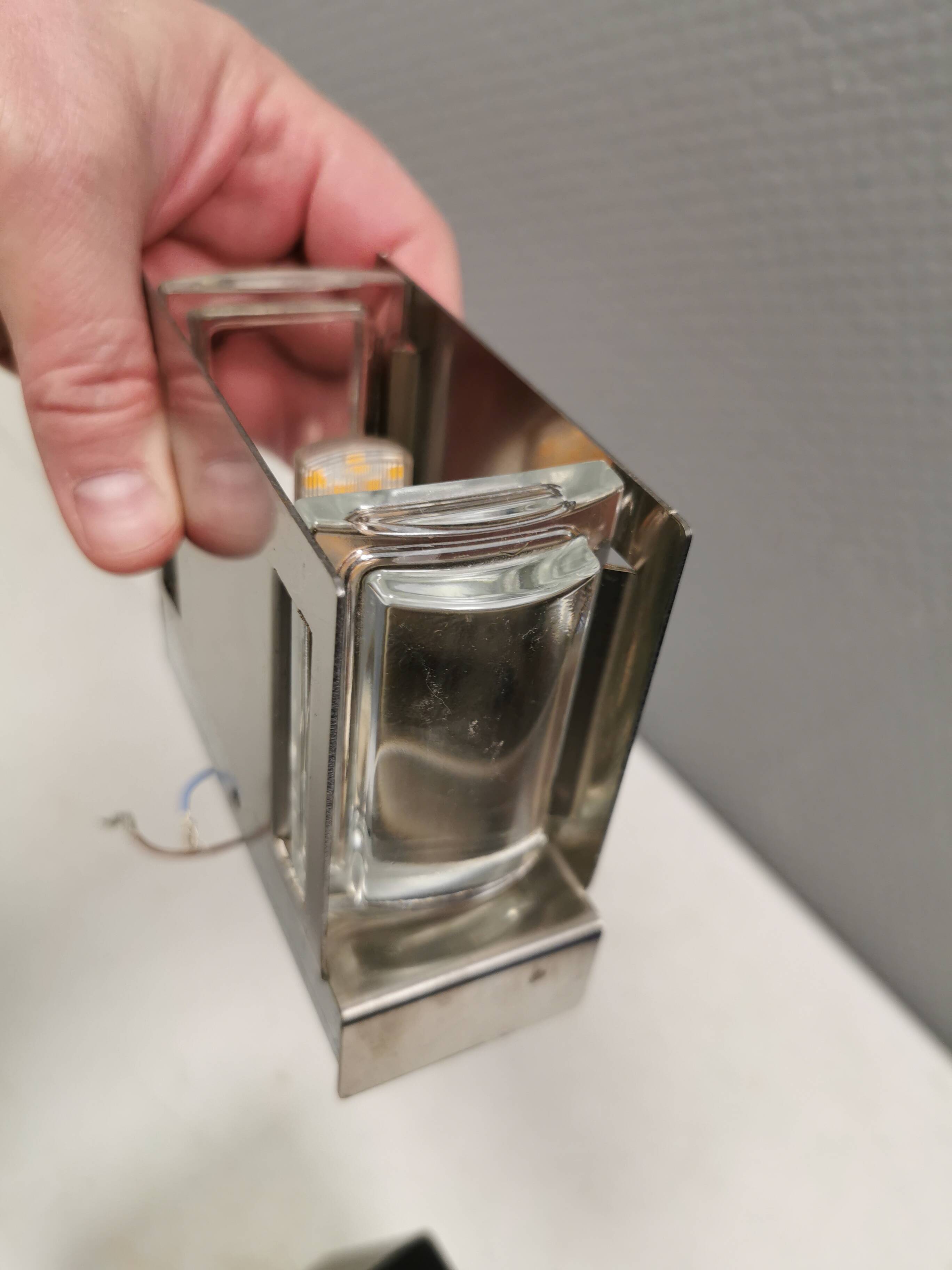 A beautiful up/down wall lamp, designed in Italy in the 1990s.