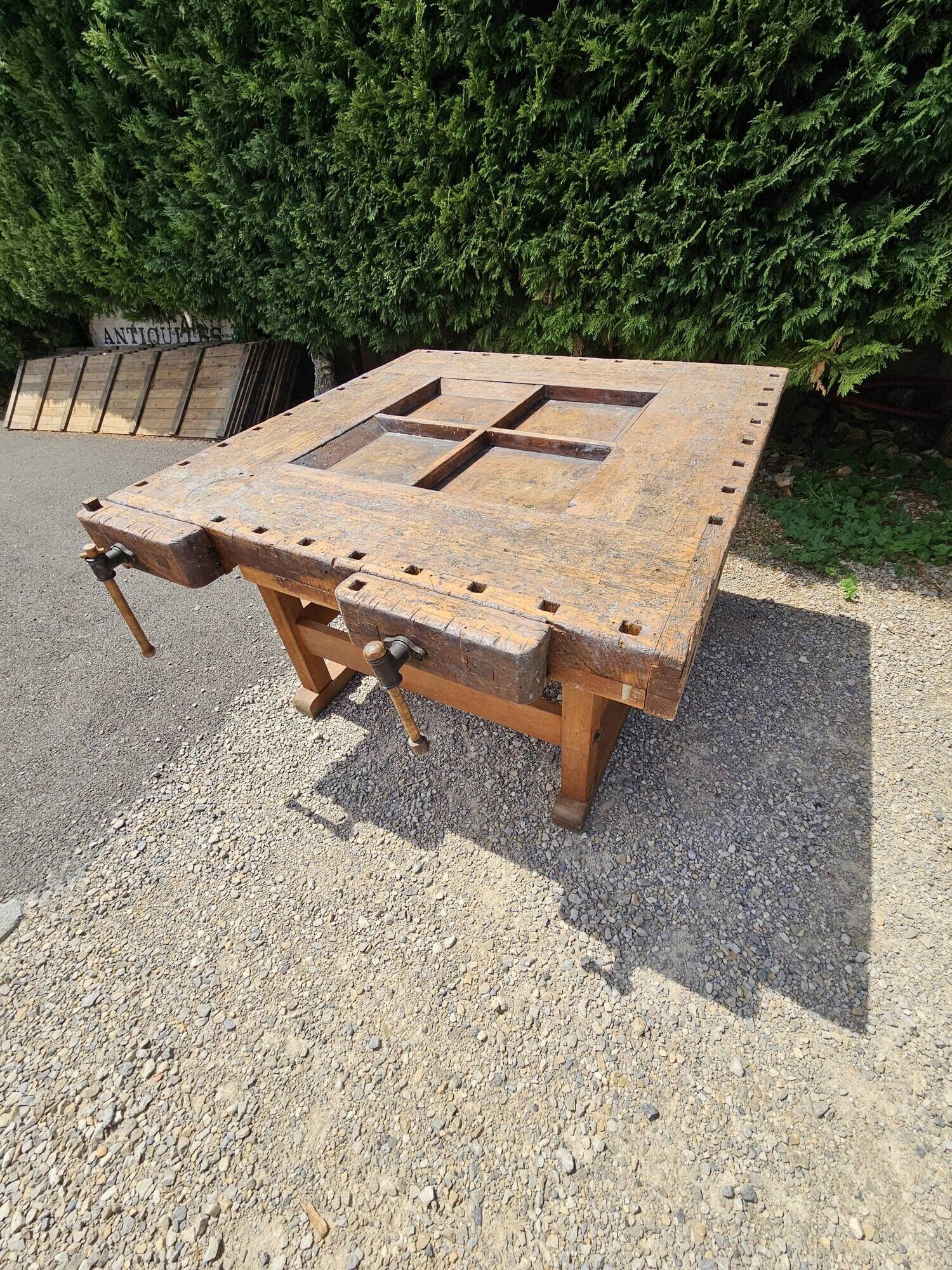 Établi ancien de sculpteur
