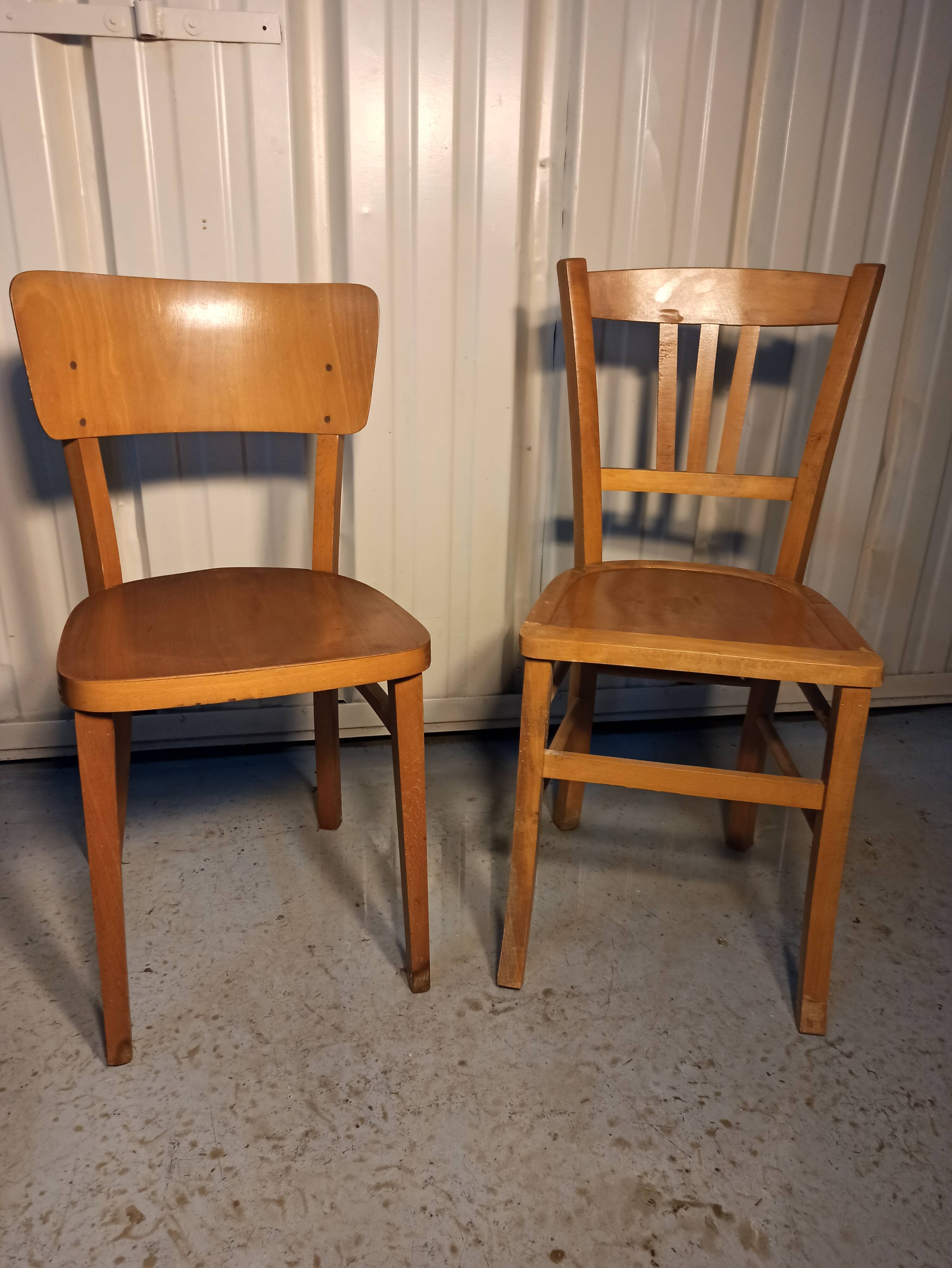 2 wooden bistro chairs Thonet
