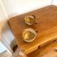 Paire de tasses en grès pyrité