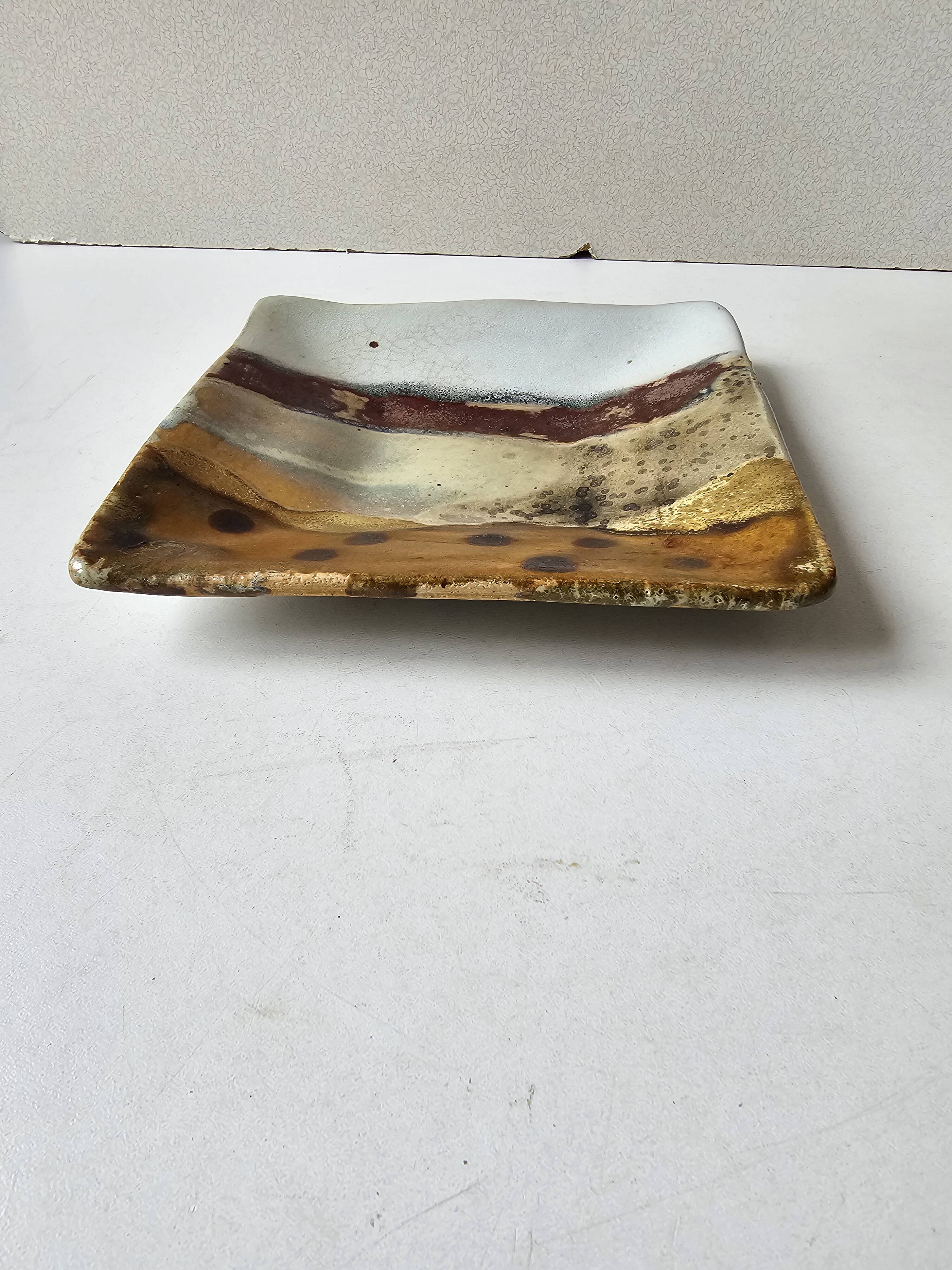 Vide poche en céramique signé Monogramme MUB