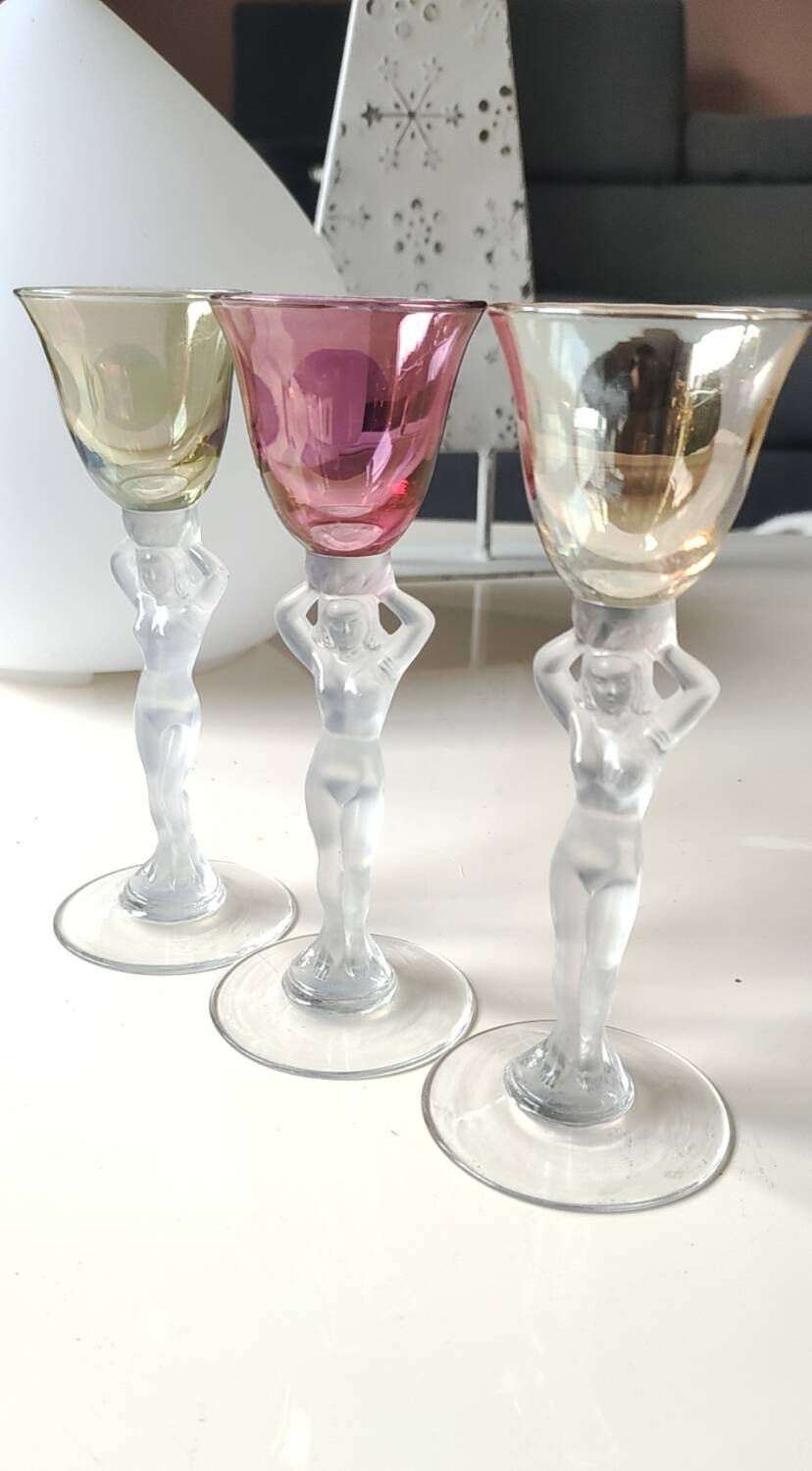 Set of 3 iridescent glasses/Caryatids/Venus base. Royal Bayel Crystal.