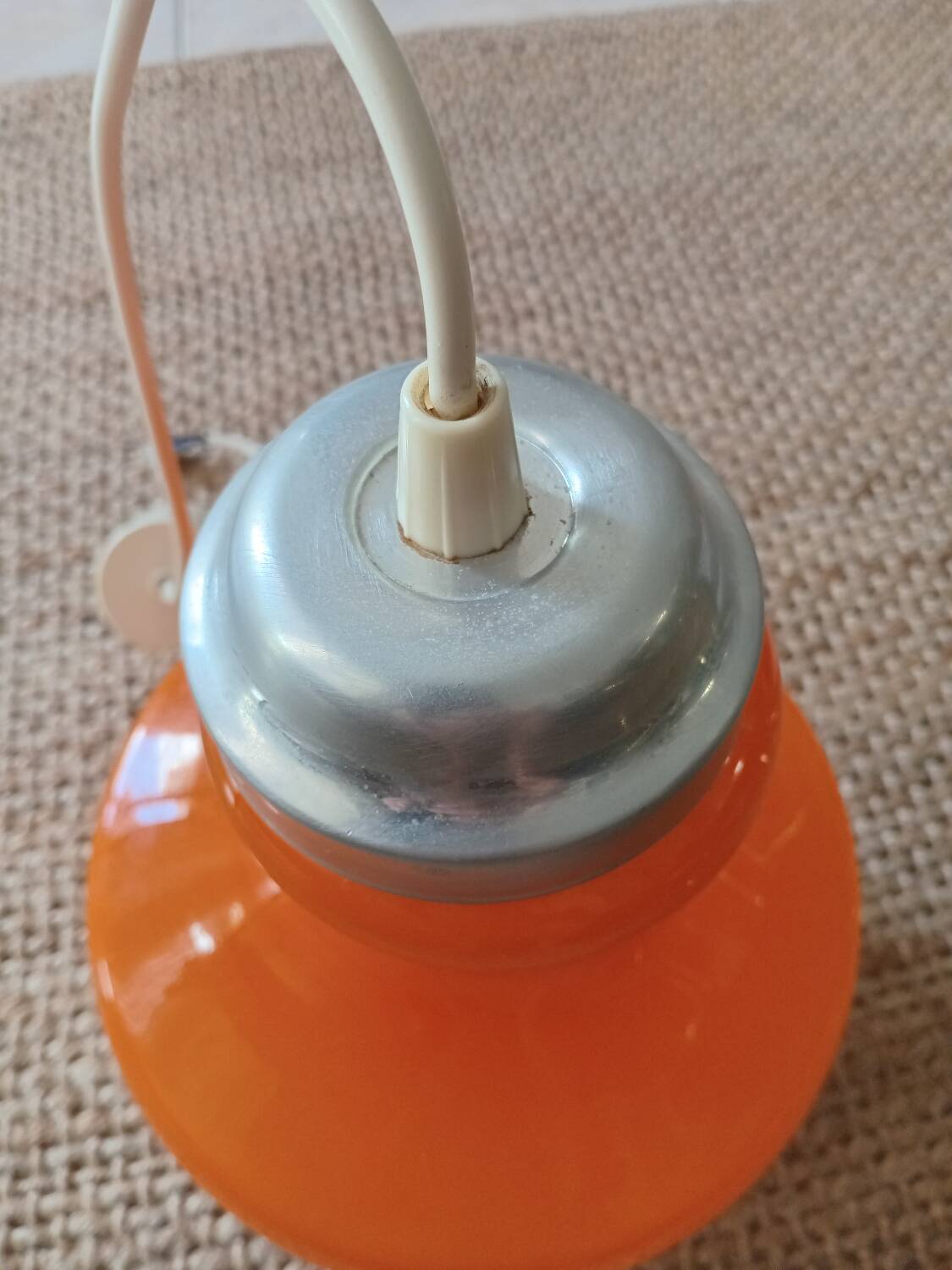 Suspension vintage orange 1970