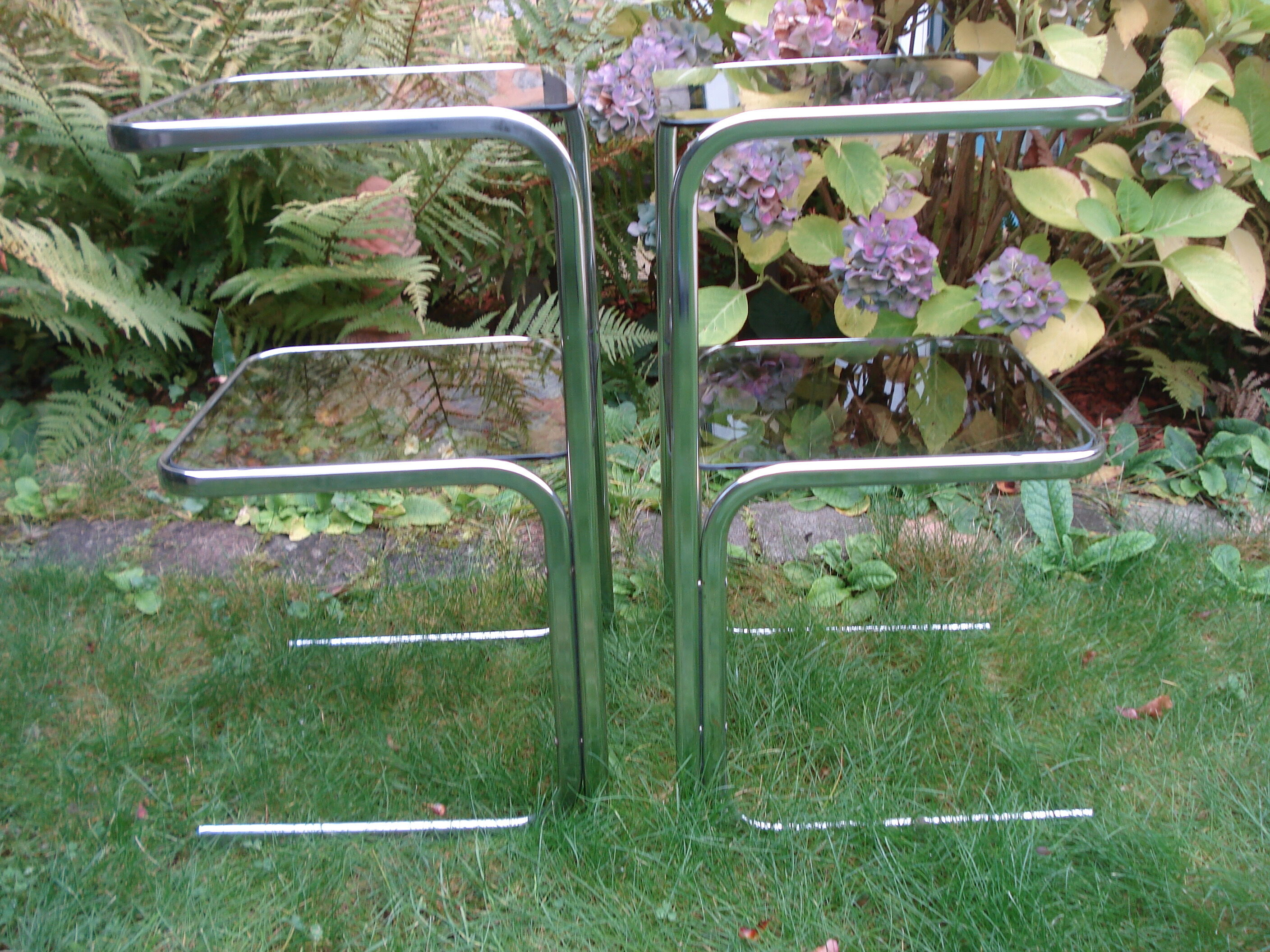Pair of 2 vintage side tables 1970