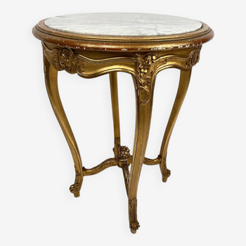 Guéridon en bois doré et plateau de marbre de style Louis XV
