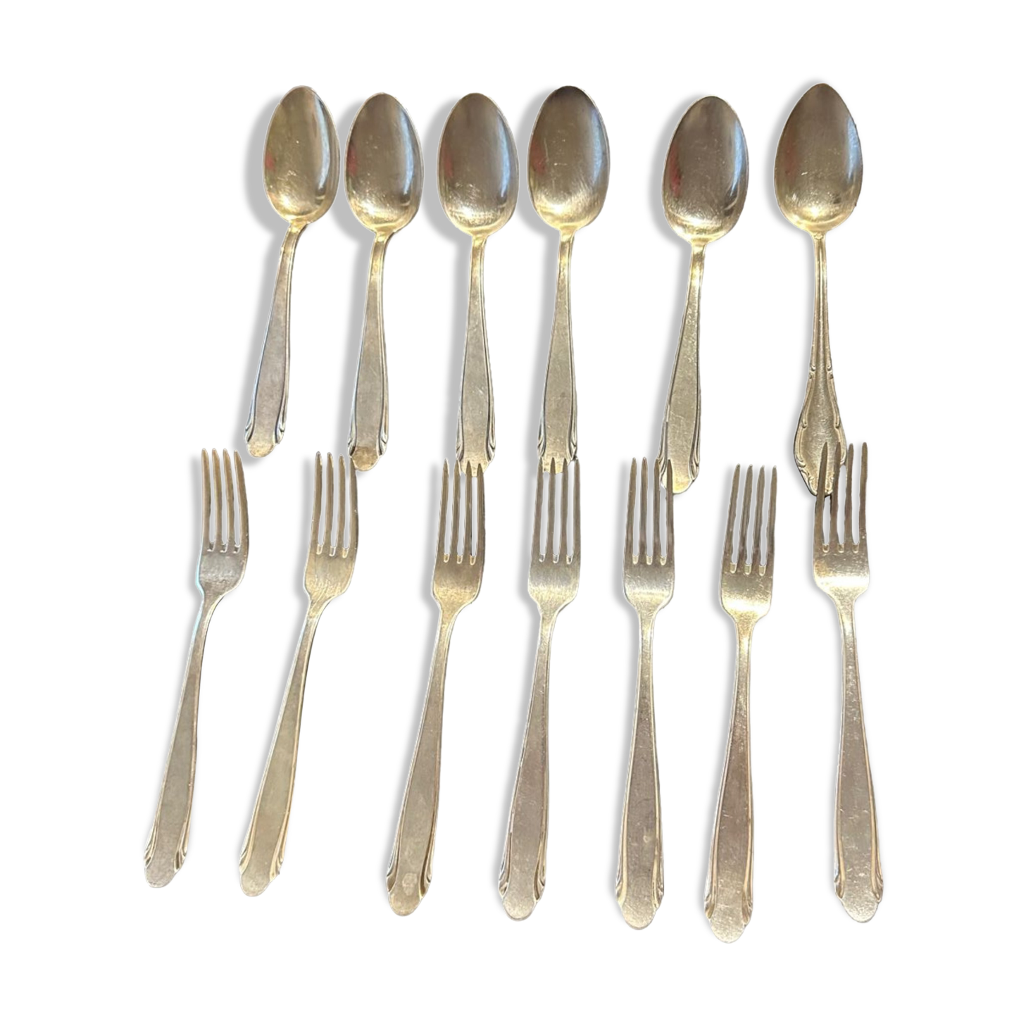 6 silver-plated spoons and 6 forks