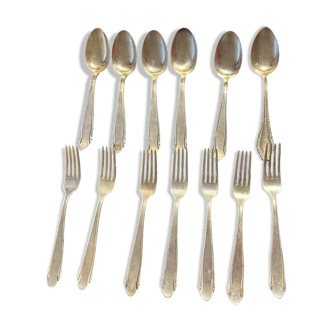 6 silver-plated spoons and 6 forks