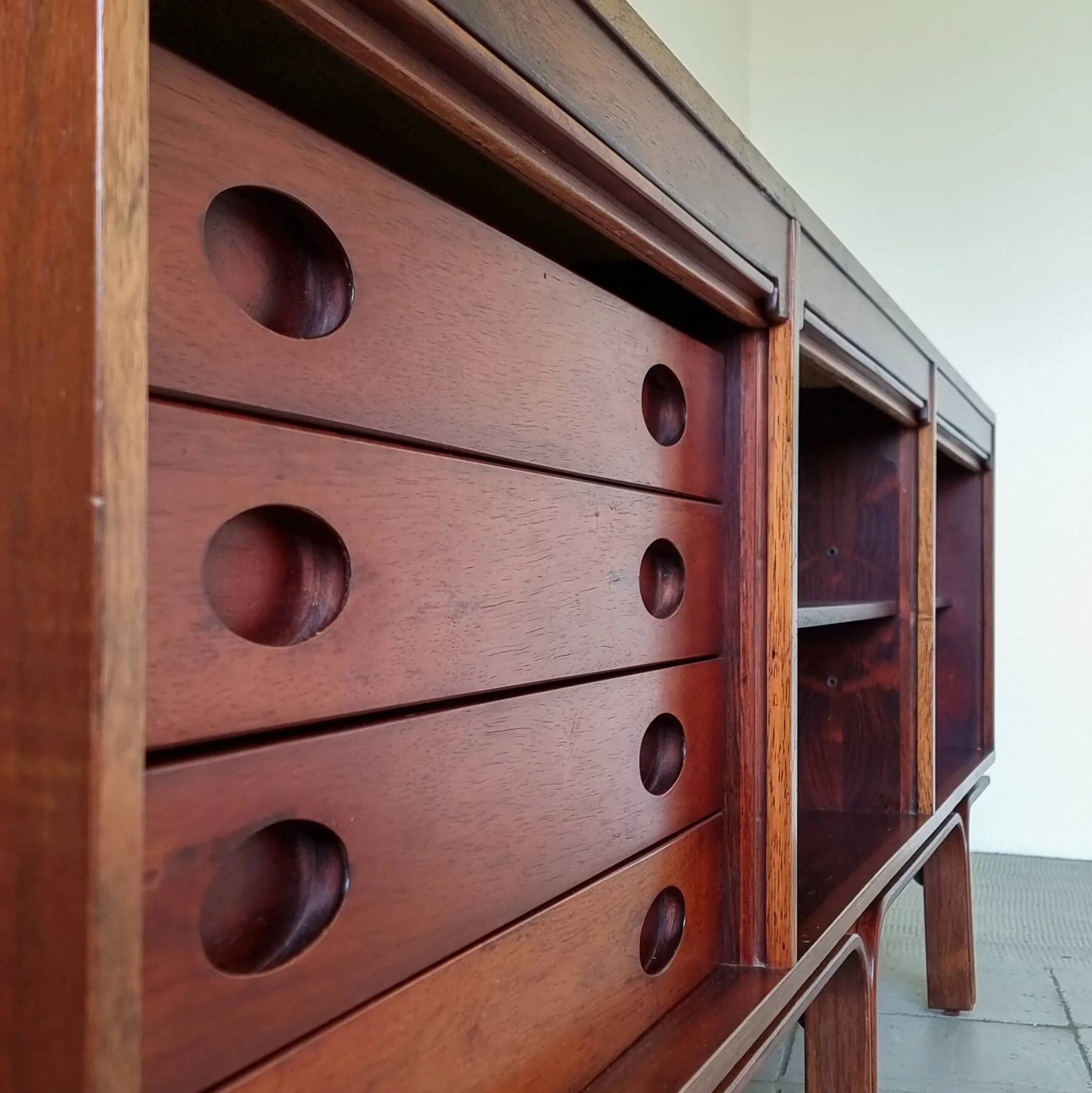 Enfilade M501 en palissandre par Gianfranco Frattini pour Bernini