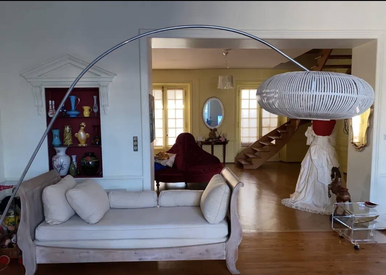 magnificent daybed / sofa bed with cushions, ideal for a bedroom,