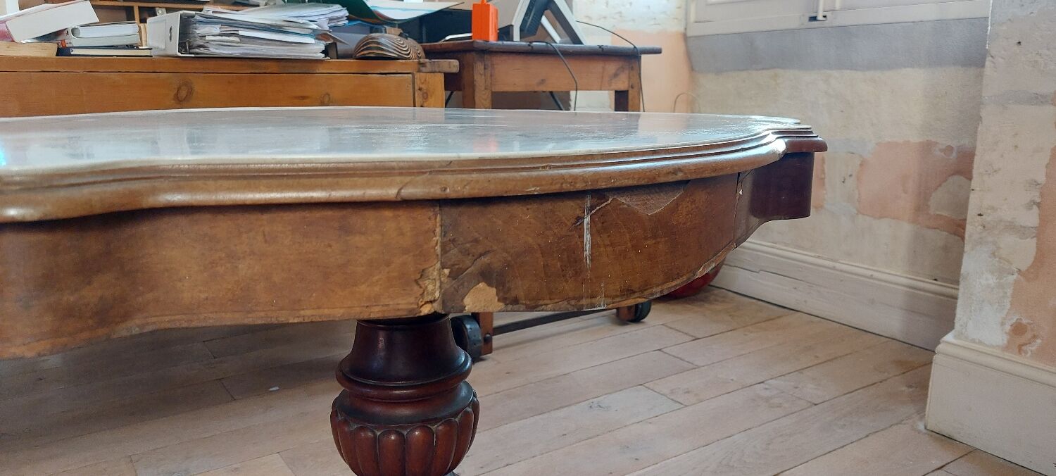 Console table in wood and marble