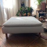 Pouf Footrest in white fabric model SÖDERHAMN IKEA.