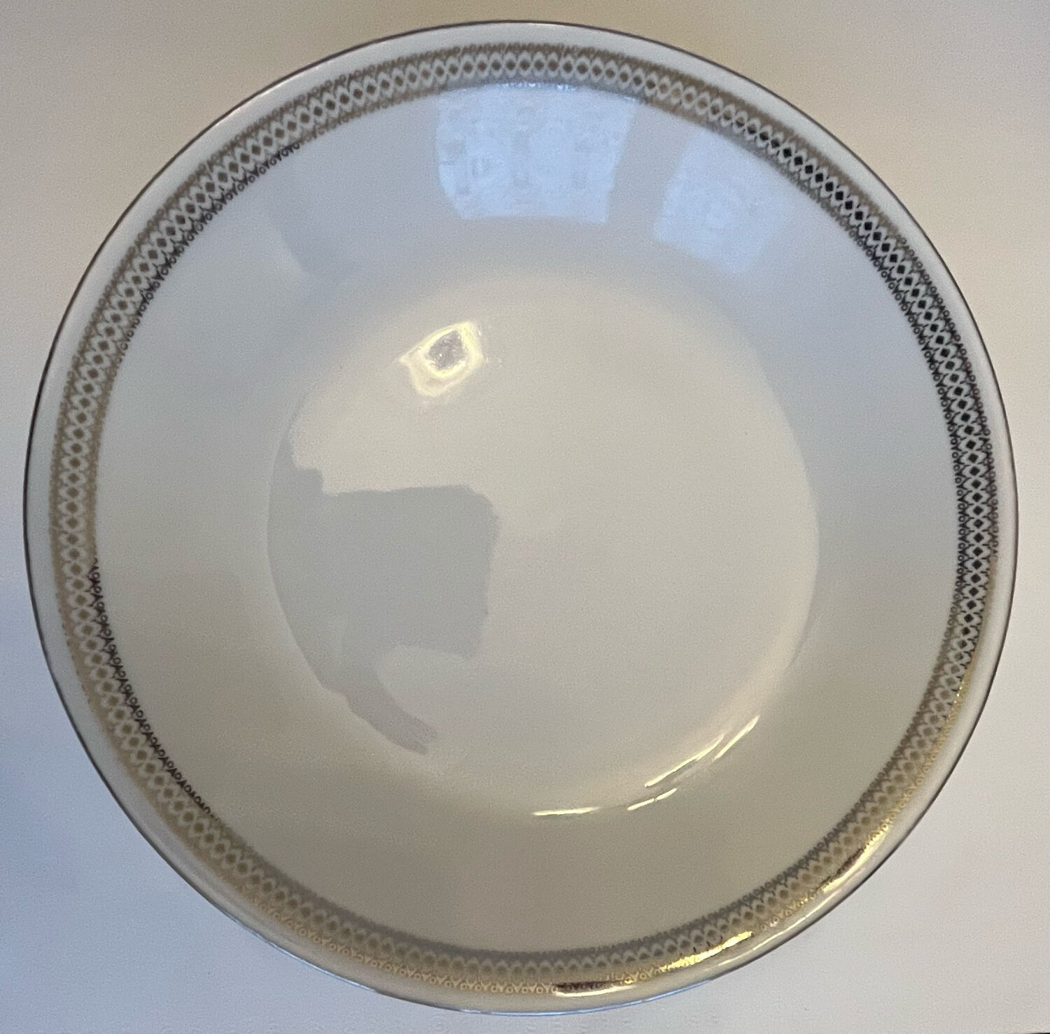 6 hollow white porcelain plates