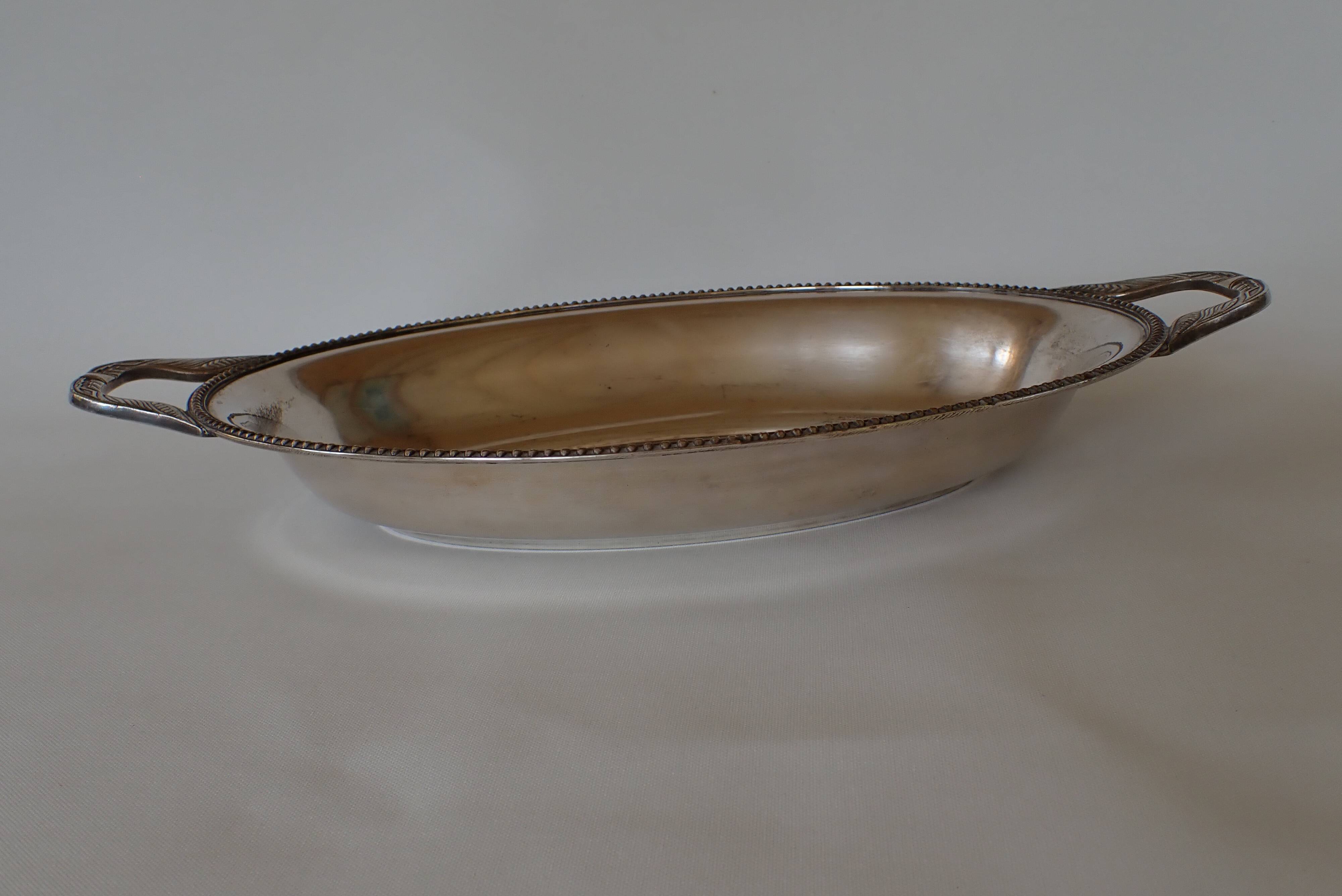 Oval silver-plated metal serving dish/basket/basket
