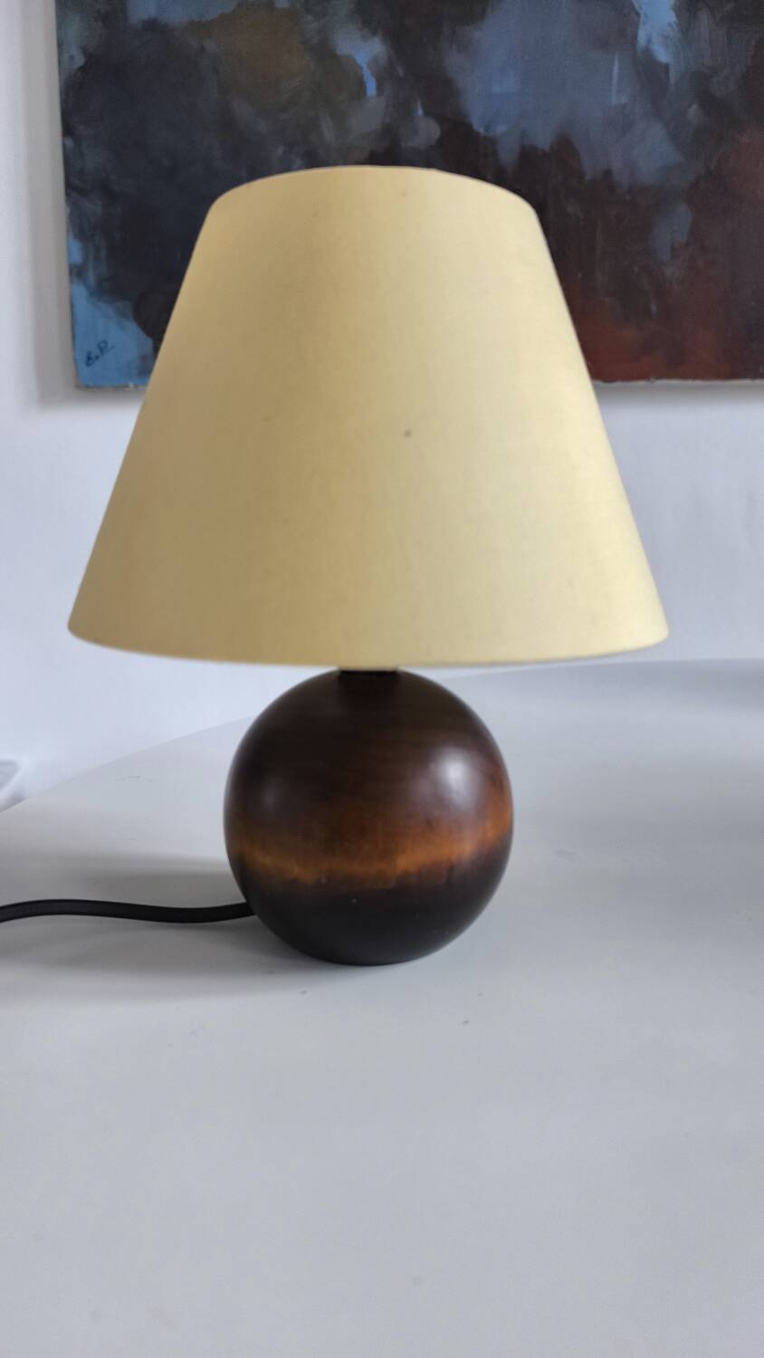 Solid wood ball table lamp