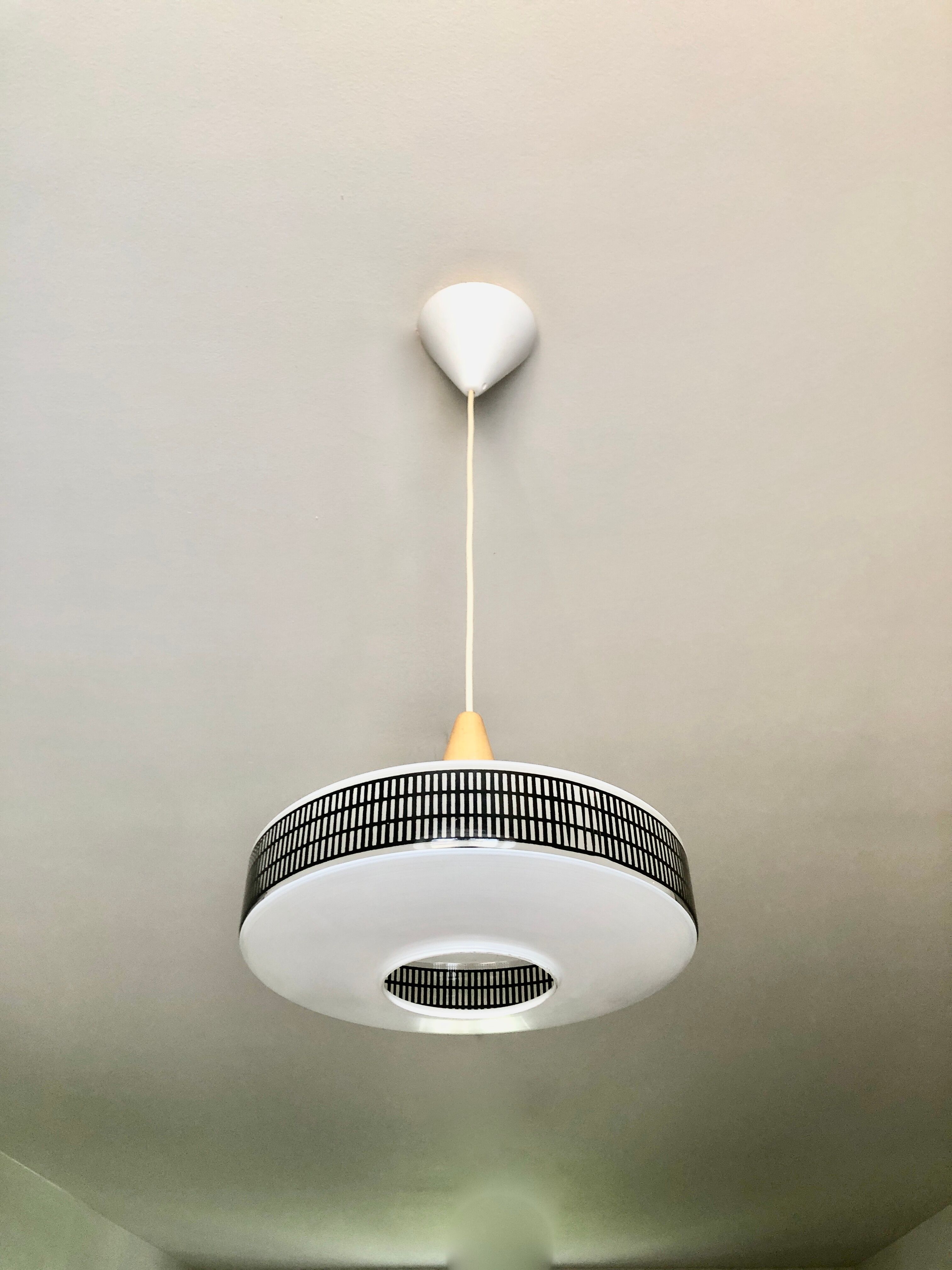Scandinavian saucer suspension 1960