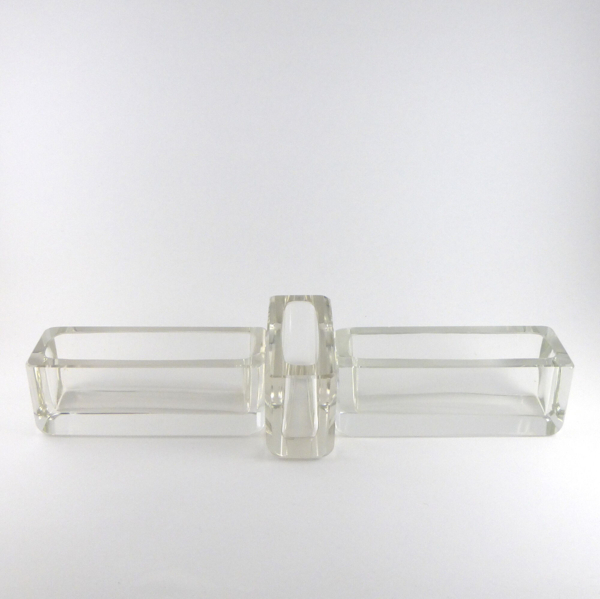 Suite of 3 vase 'centre-of-table' crystal