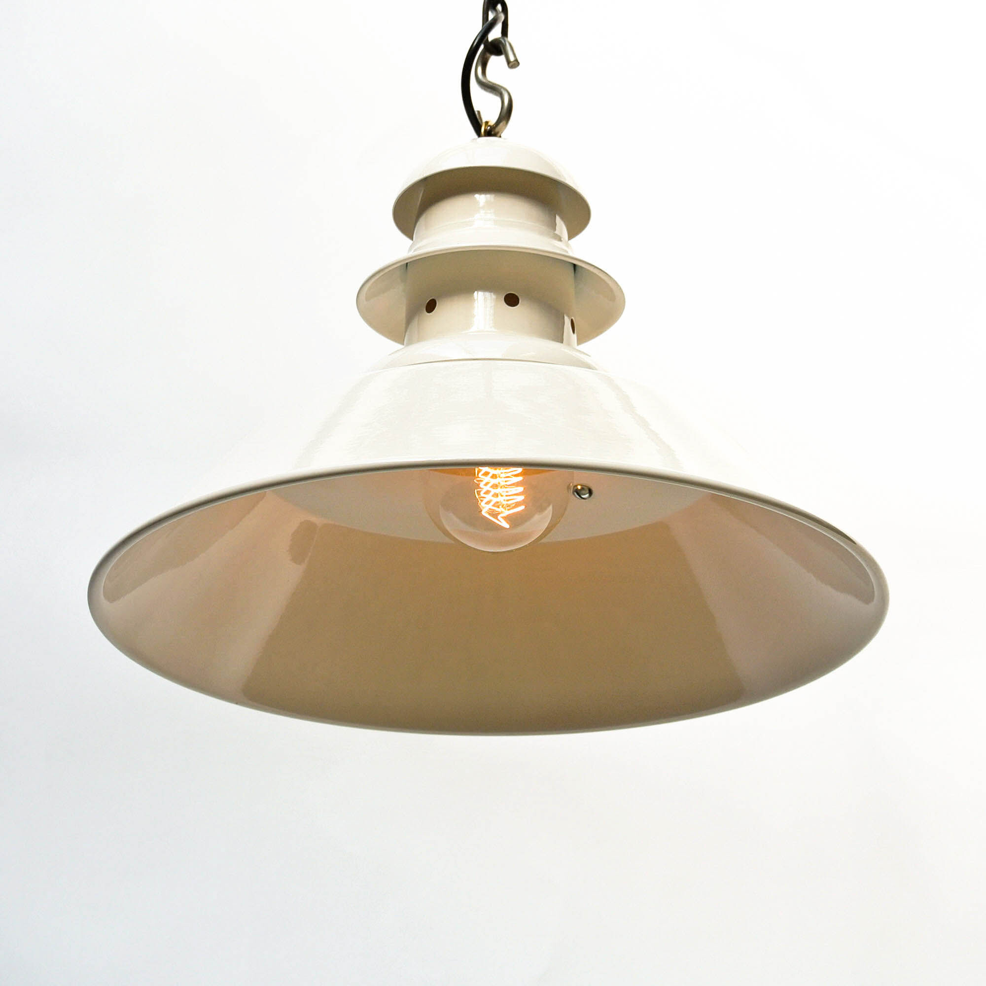 Creamy white perforated neck suspension