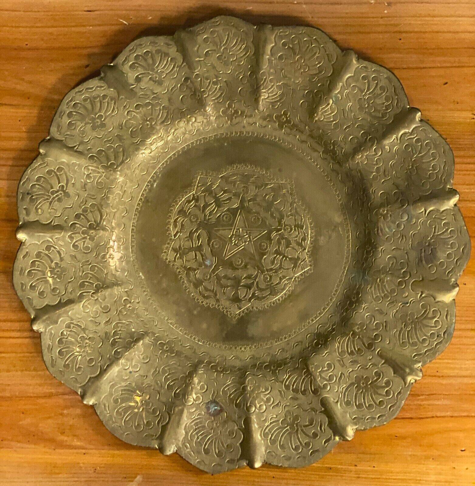 Oriental tea tray in copper or brass richly decorated 20th century