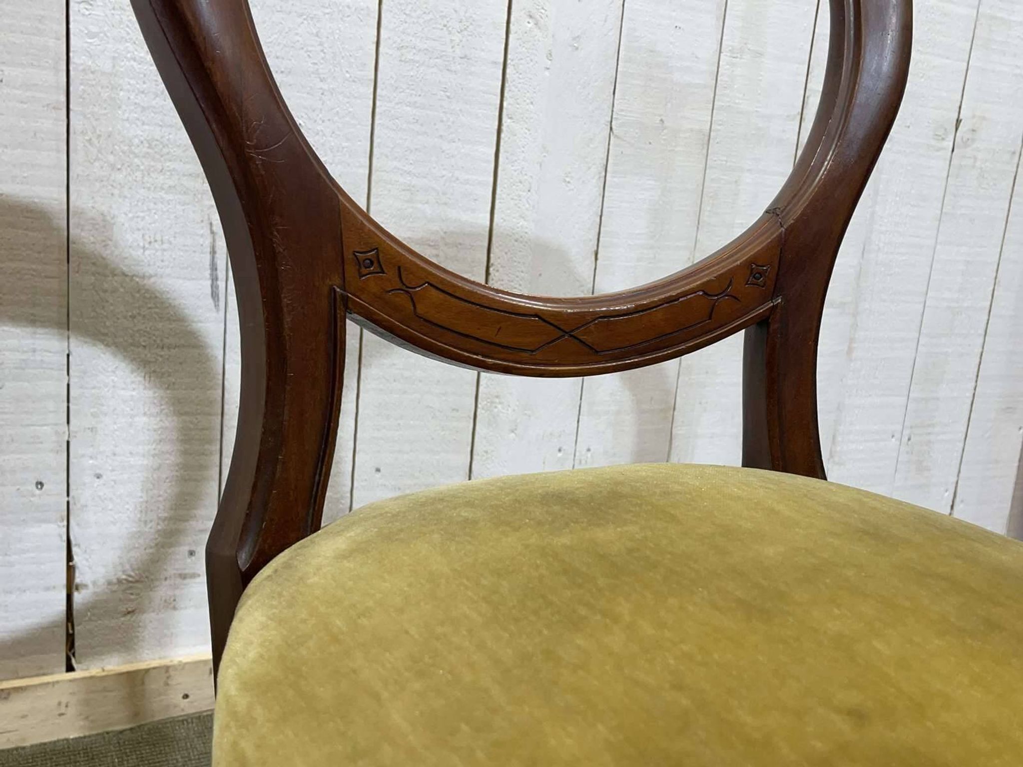 Suite de 4 chaises anglaises Victoriennes 19ème en Acajou
