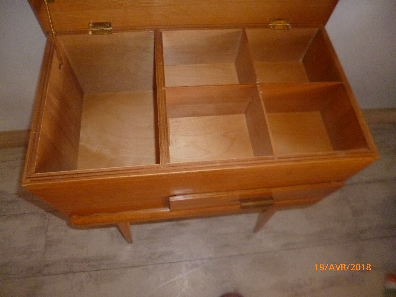 1950/1960 sewing basket