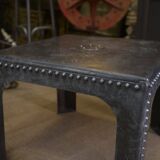 Coffee table in riveted and galvanized metal