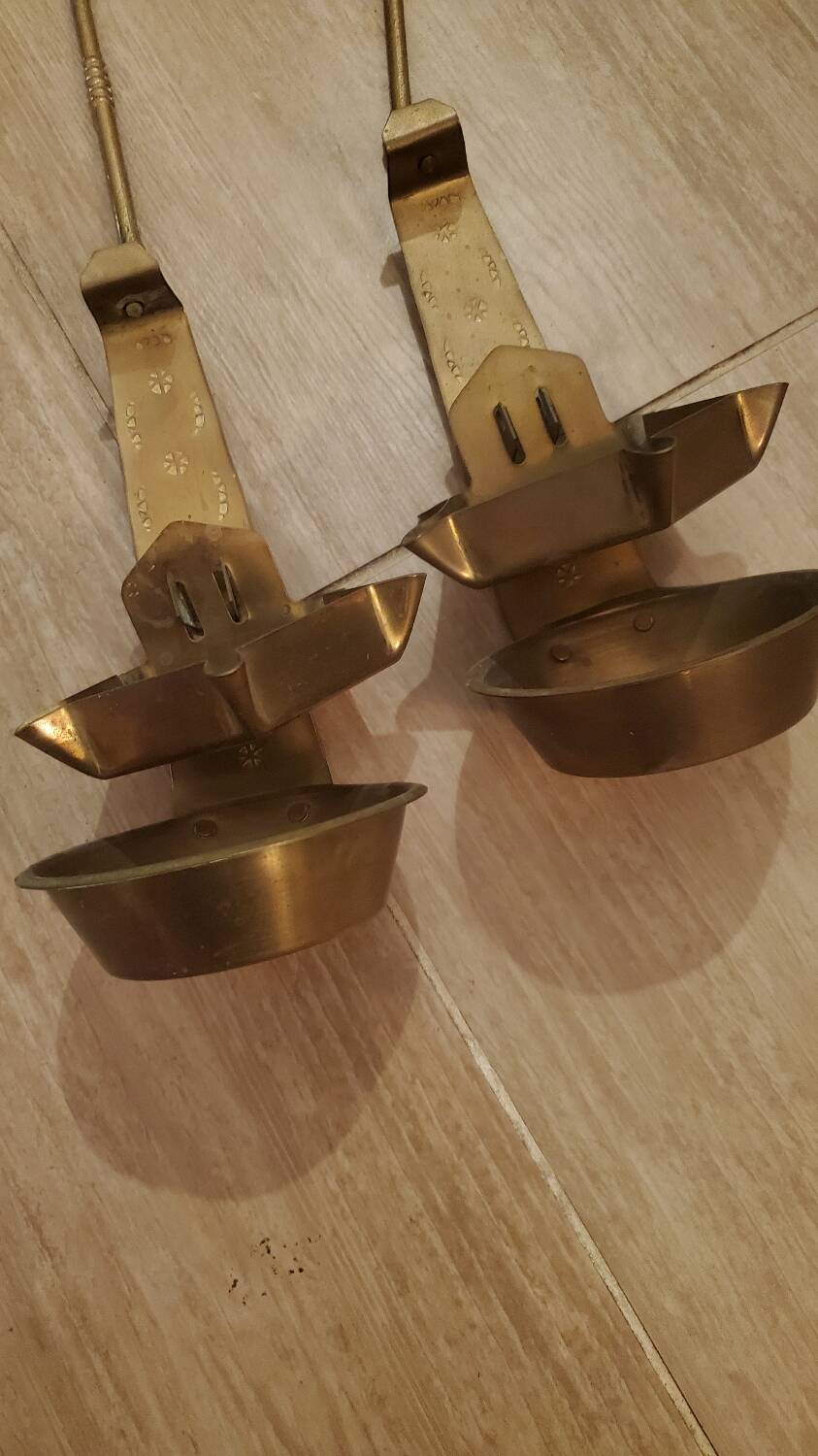 2 oil lamps chaleil, calelh, caleil