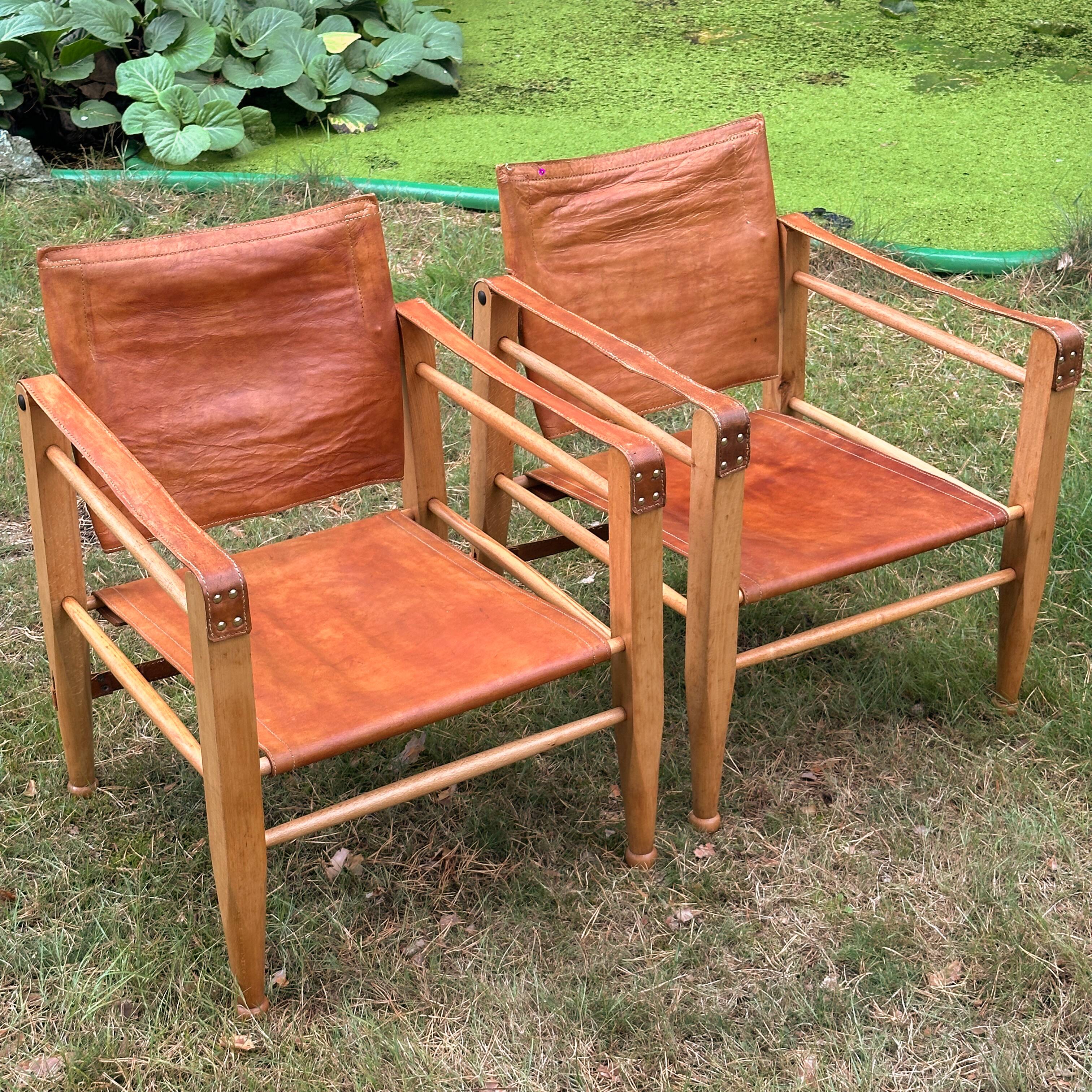 A pair of Danish beechwood and leather Safari armchairs - 1960