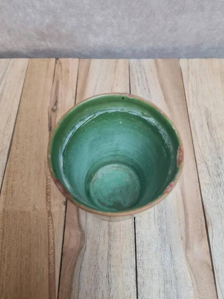 Art Deco vase / goblet by Satre & Vallin "nillavertas" in green and ochre glazed ceramic.