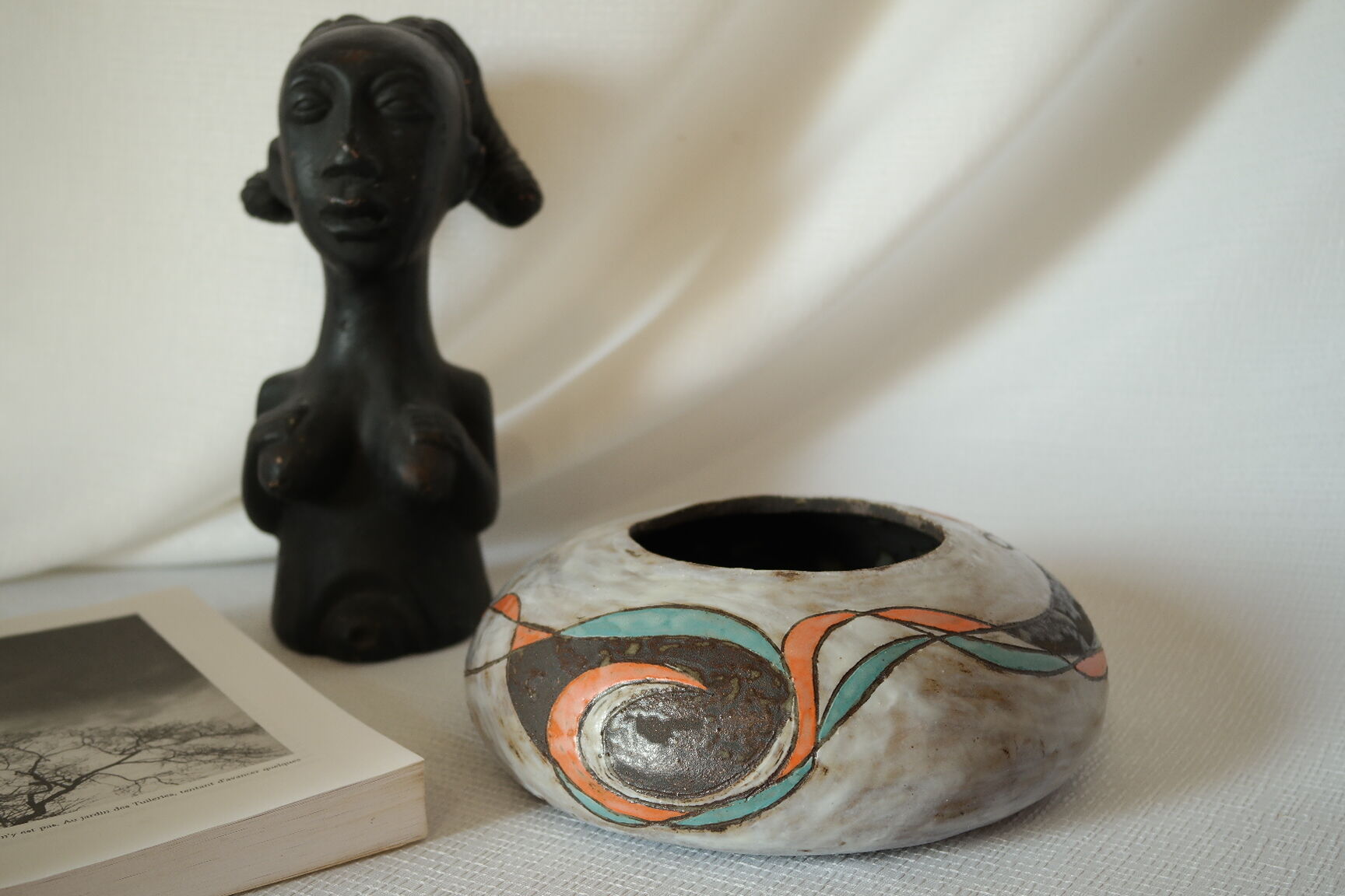 Modernist Raku bowl vase with glaze effect, signed.