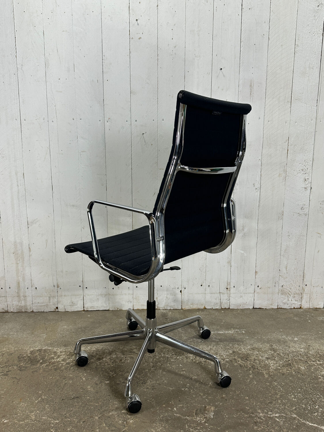 Eames Vitra EA 119 office chair