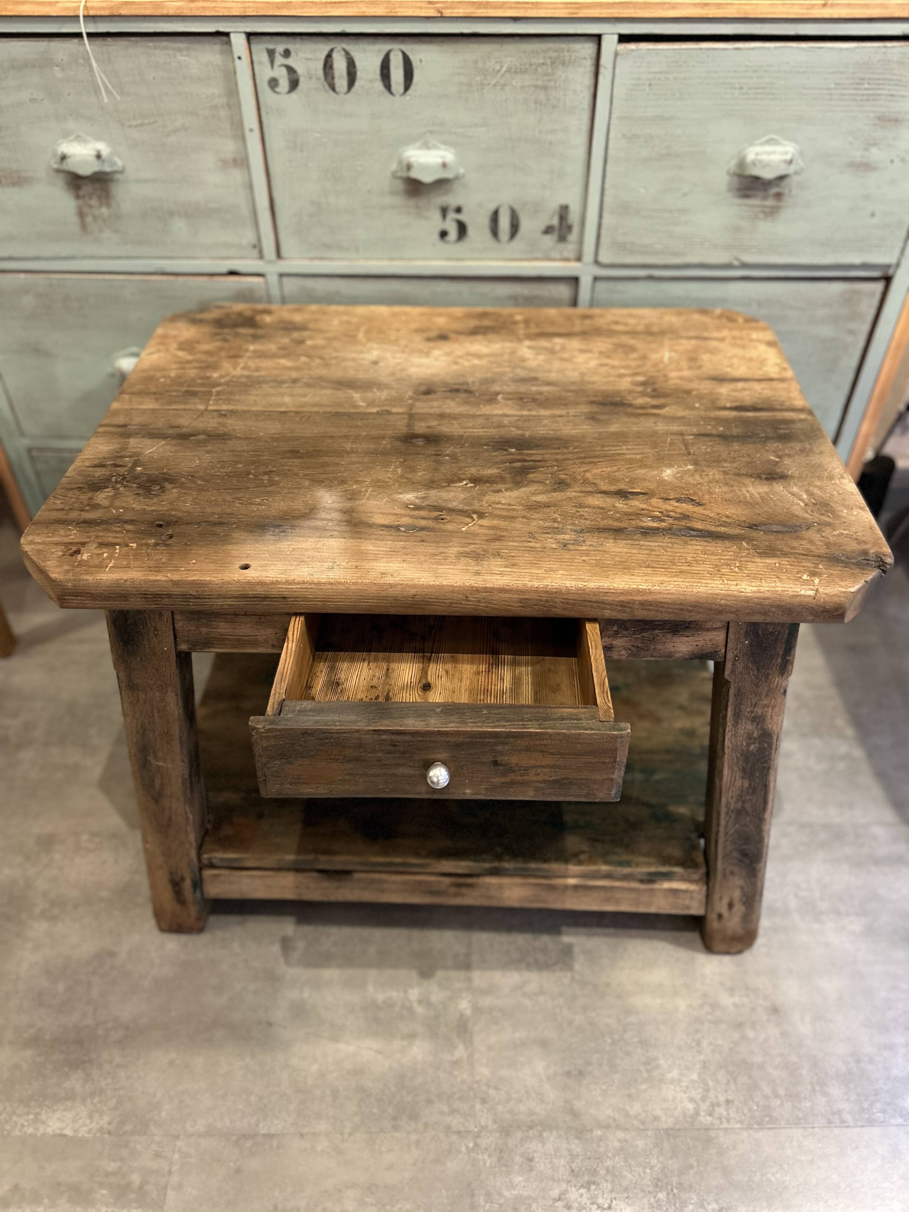 Table de métier (maréchal Ferrand)