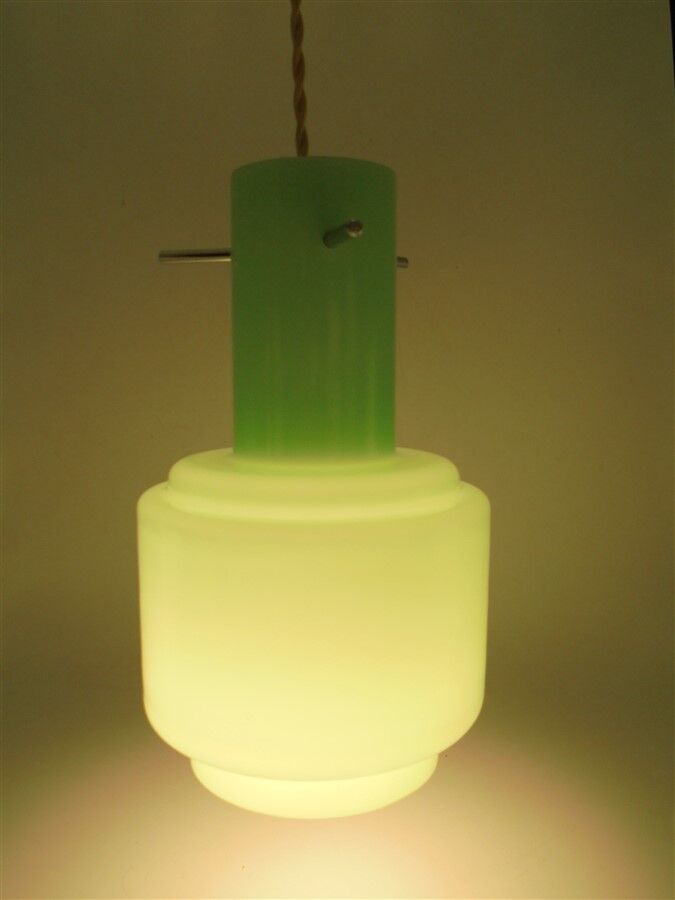 Green vintage suspension