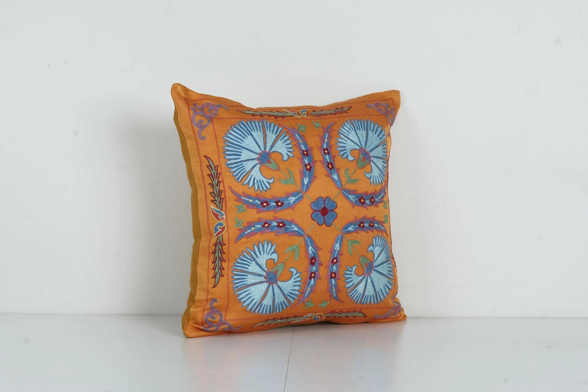 Vintage embroidered cushion cover 48x48 cm
