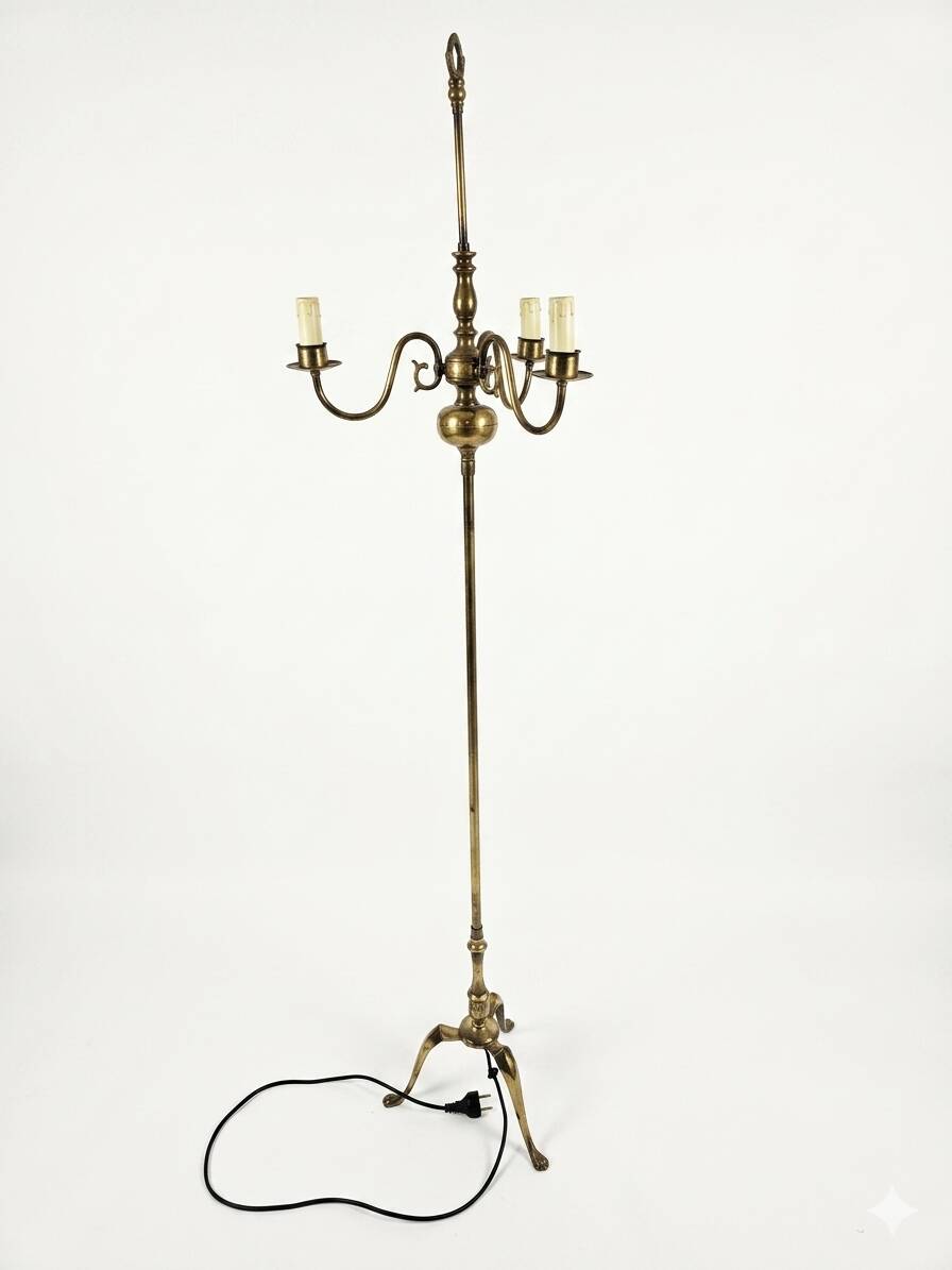 Vintage tripod floor lamp in brass from the 70s/80s.
