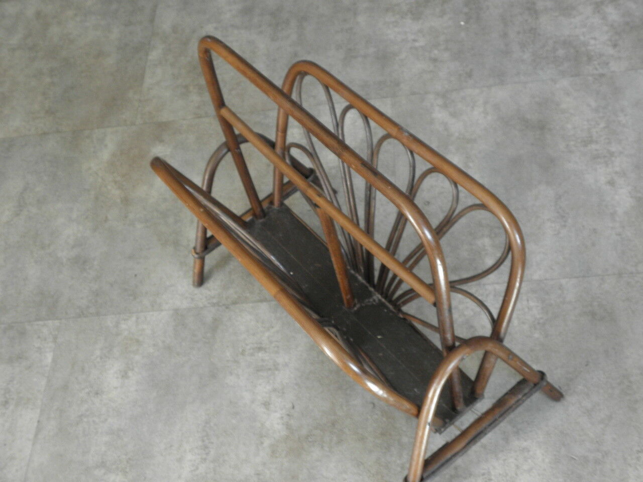 Review door does rattan