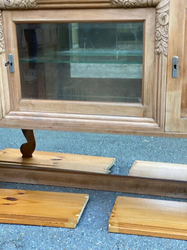 Vitrine vaisselier vintage en bois massif art déco 1940