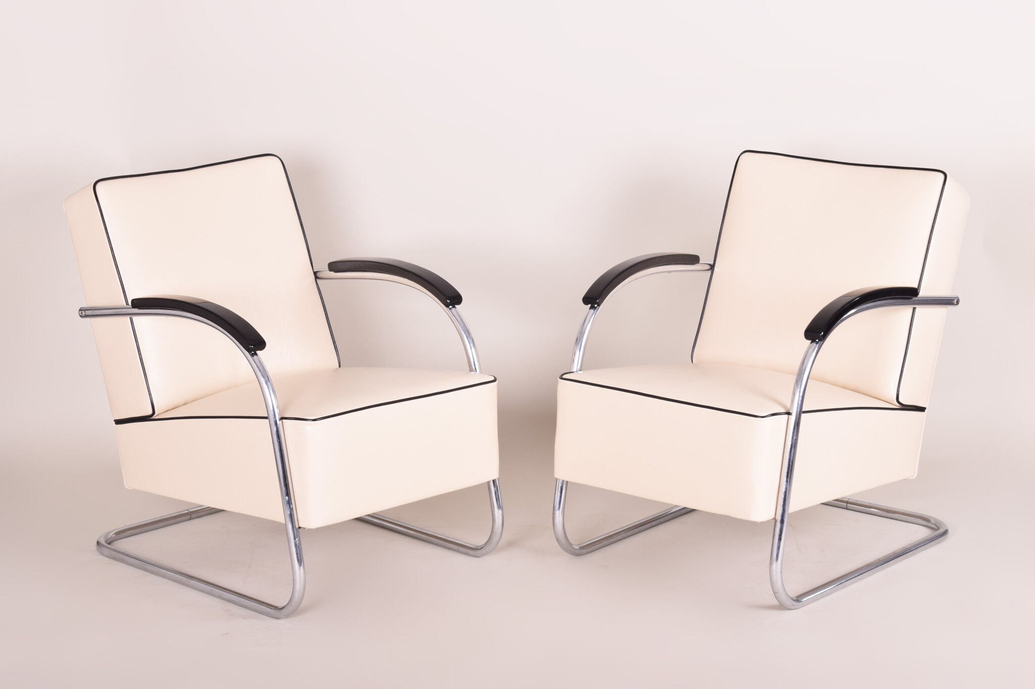 Pair of white Bauhaus armchairs - 1930s Czechia
