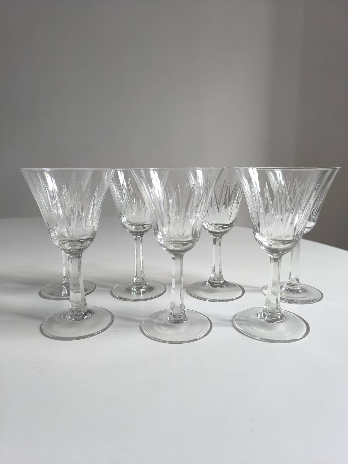 Set of 7 chiseled crystal glasses