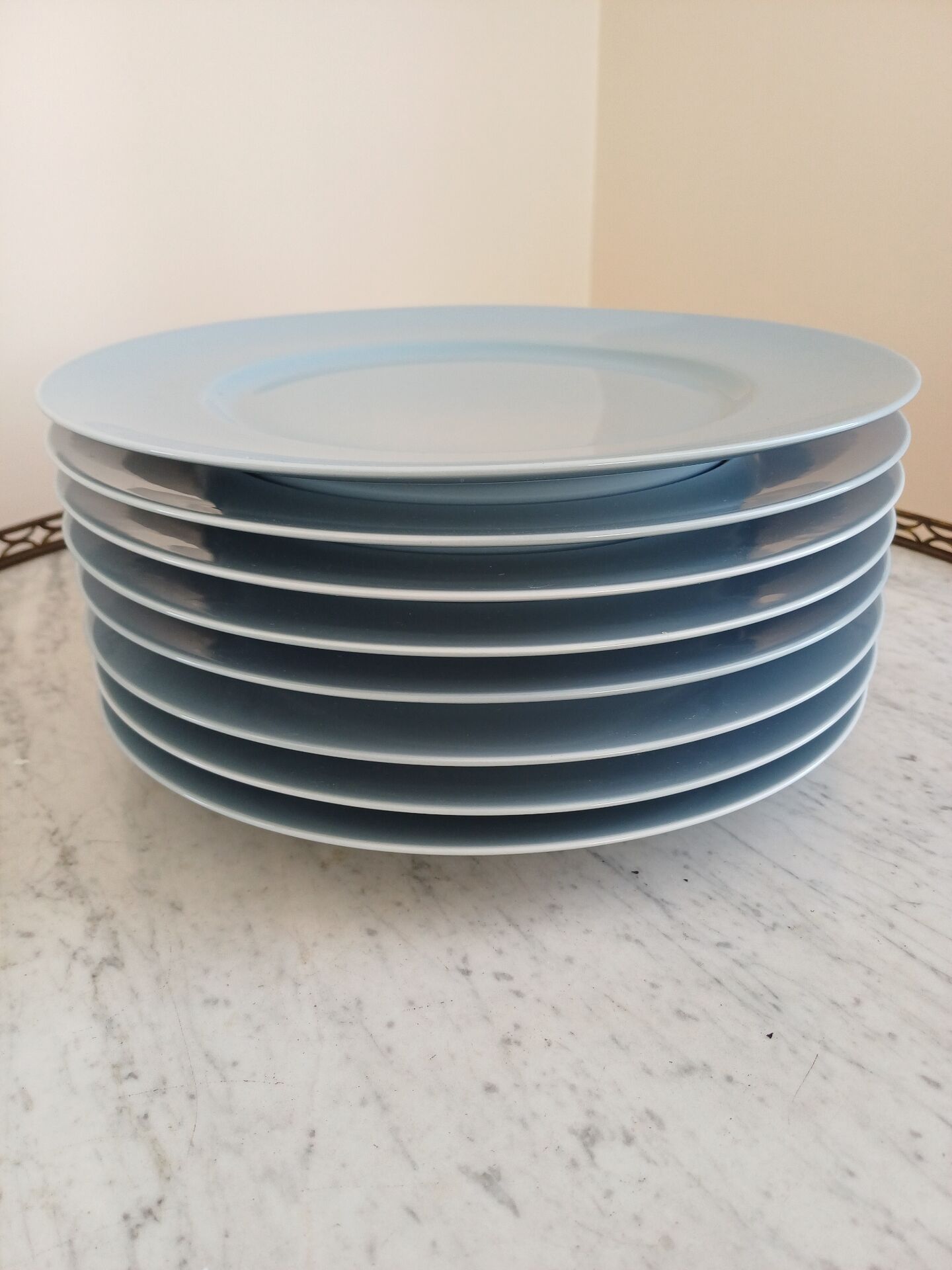 Presentation plates