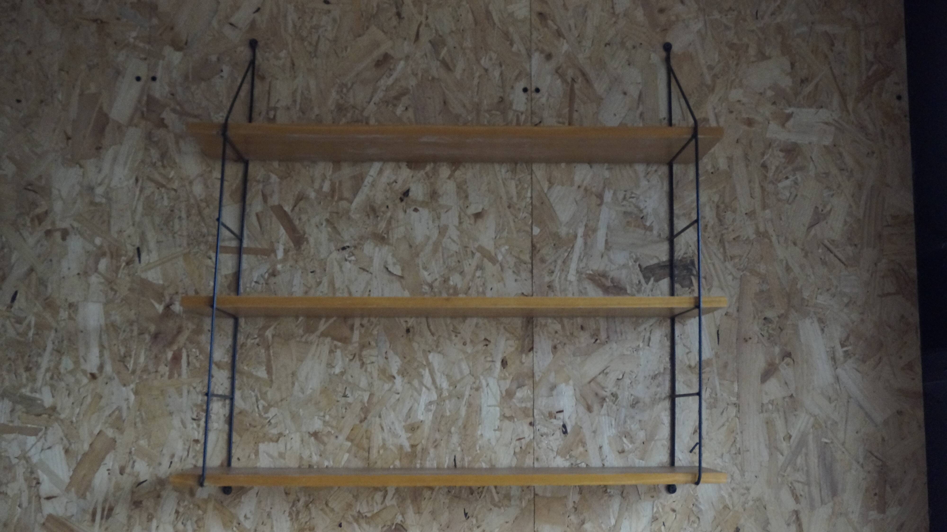 Wall shelf