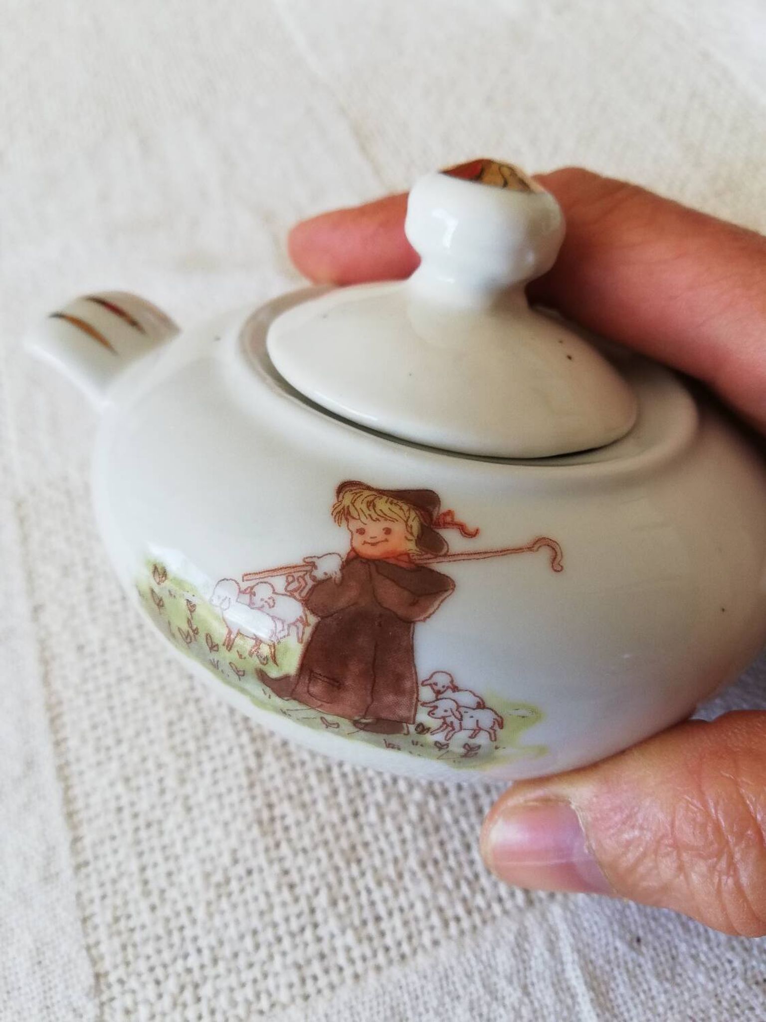 Lot dînette Vintage soupière et deux petites assiettes